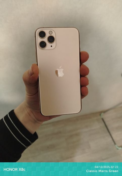 Продам Айфон 11 про