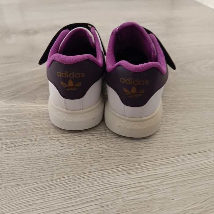 Кроссовки Адидас