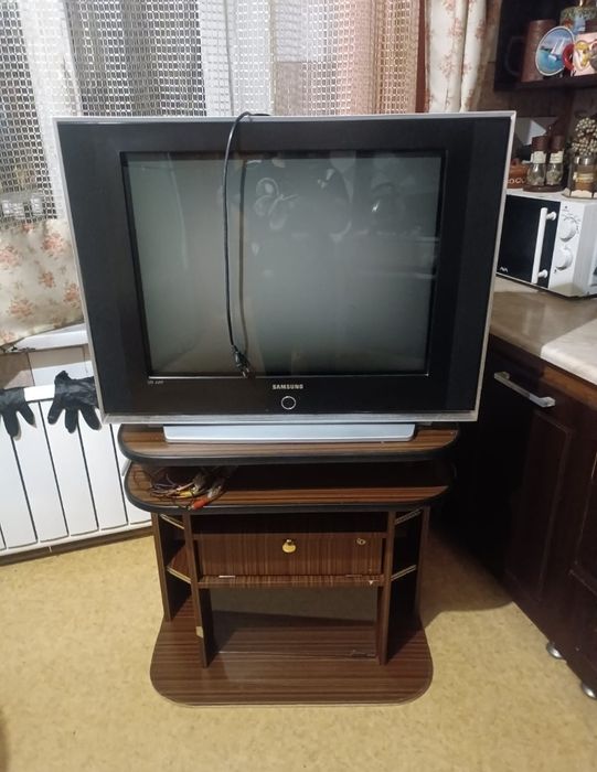 Телевизор самсунг