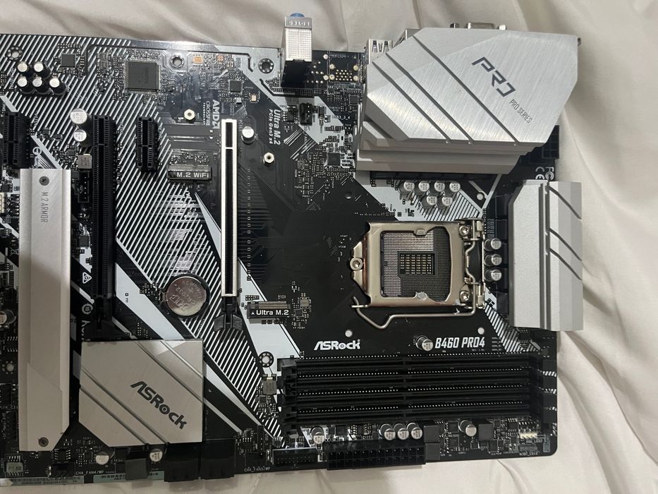 Placa de baza ASRock B460 Pro4 , socket 1200.