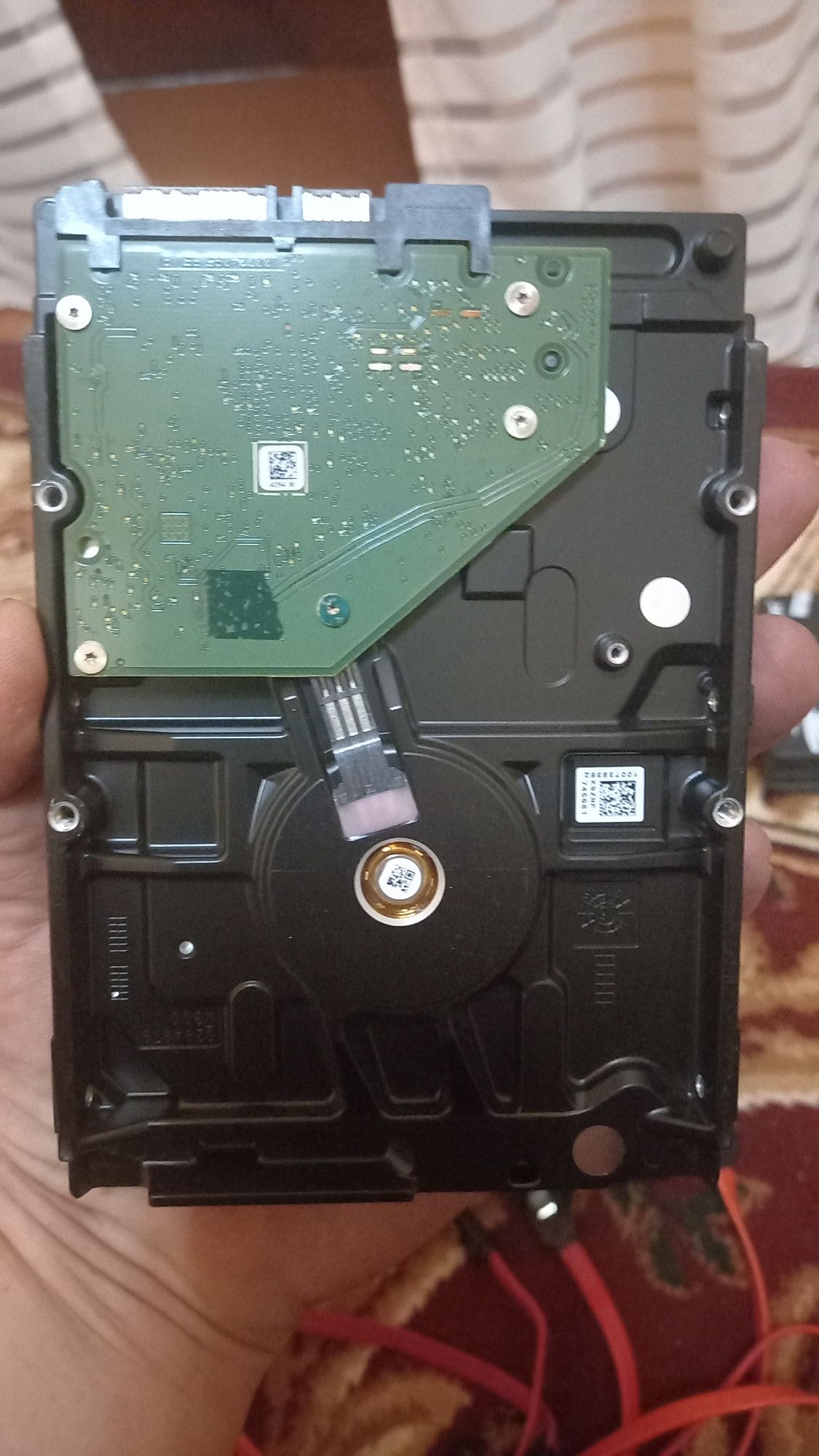 1 TB vint sotiladi