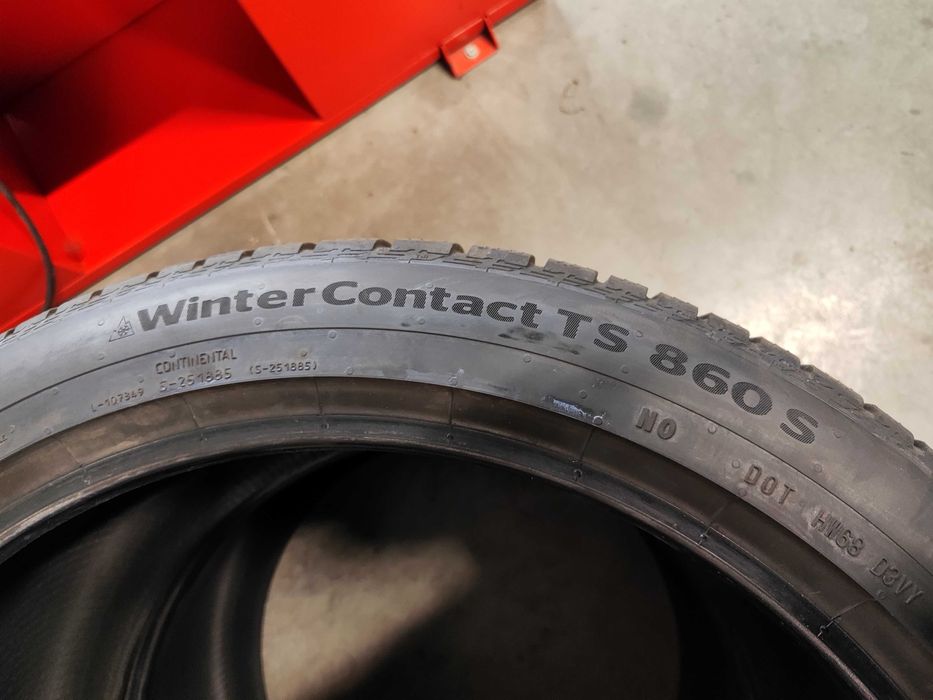 2бр. зимни гуми 305/35/21 Continental