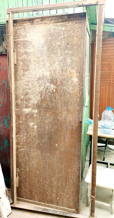 Дверь металическая 200×80см толщина металла 3мм