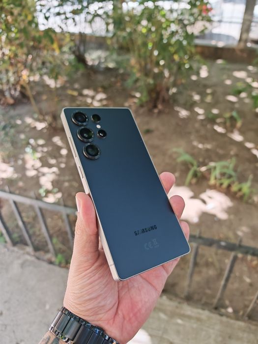 Samsung S25 Ultra 1TB Că Nou totul original liber retea