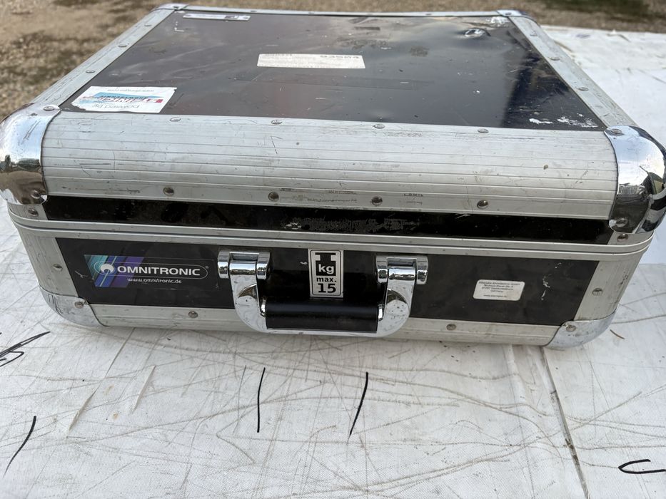 Flighcase pentru pick up technics 1200 si modele similare