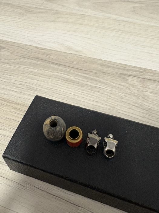 Мъниста за ножове