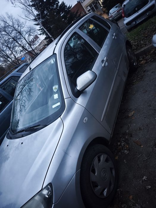 Лек кола Мазда 2 2003година