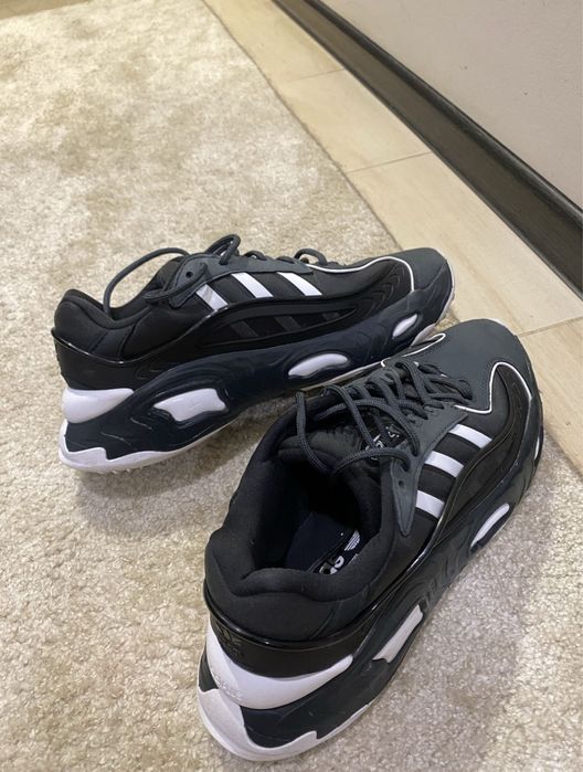 Adidas Oznova обувки