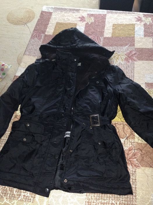 Продавам ново дамско сако, едно зимно /черно/, 4 пролетно/есенни якета