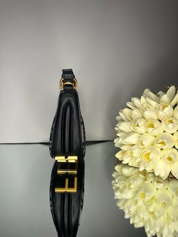 Черна чантичка А++