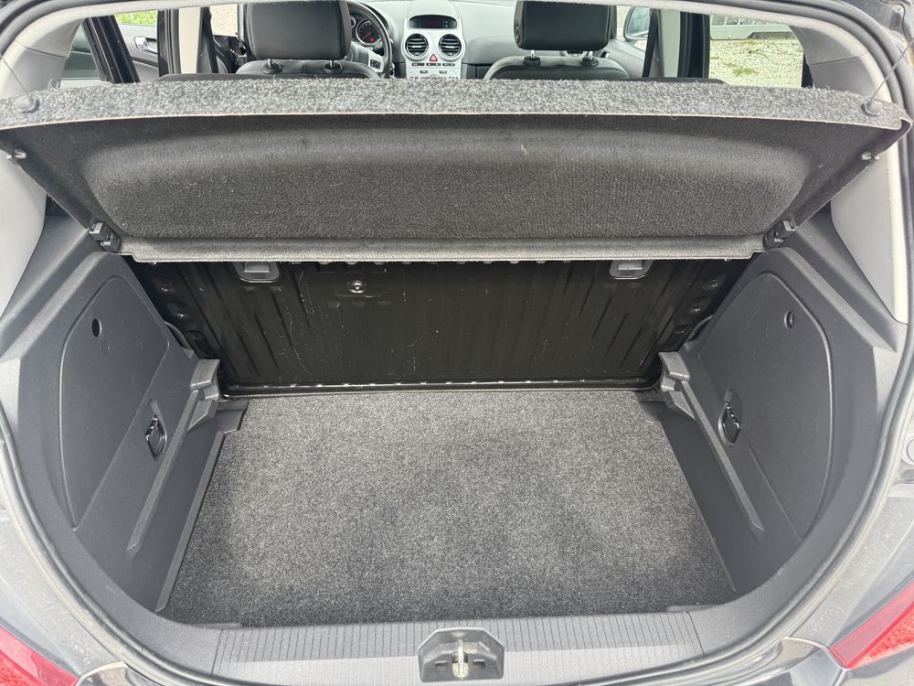 Opel Corsa 1.2 газ-бензин