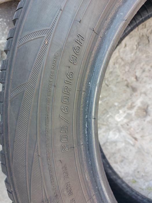 Anvelope m+s 205 60 16