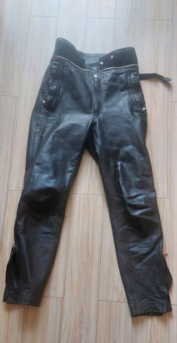Echipamente din piele moto