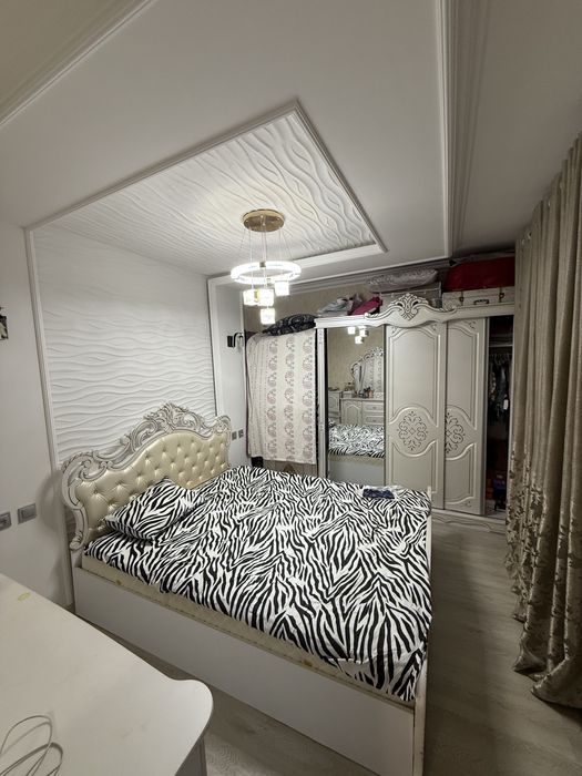 Қозирабод махаллада 1,85 сотихли ховли сотилади