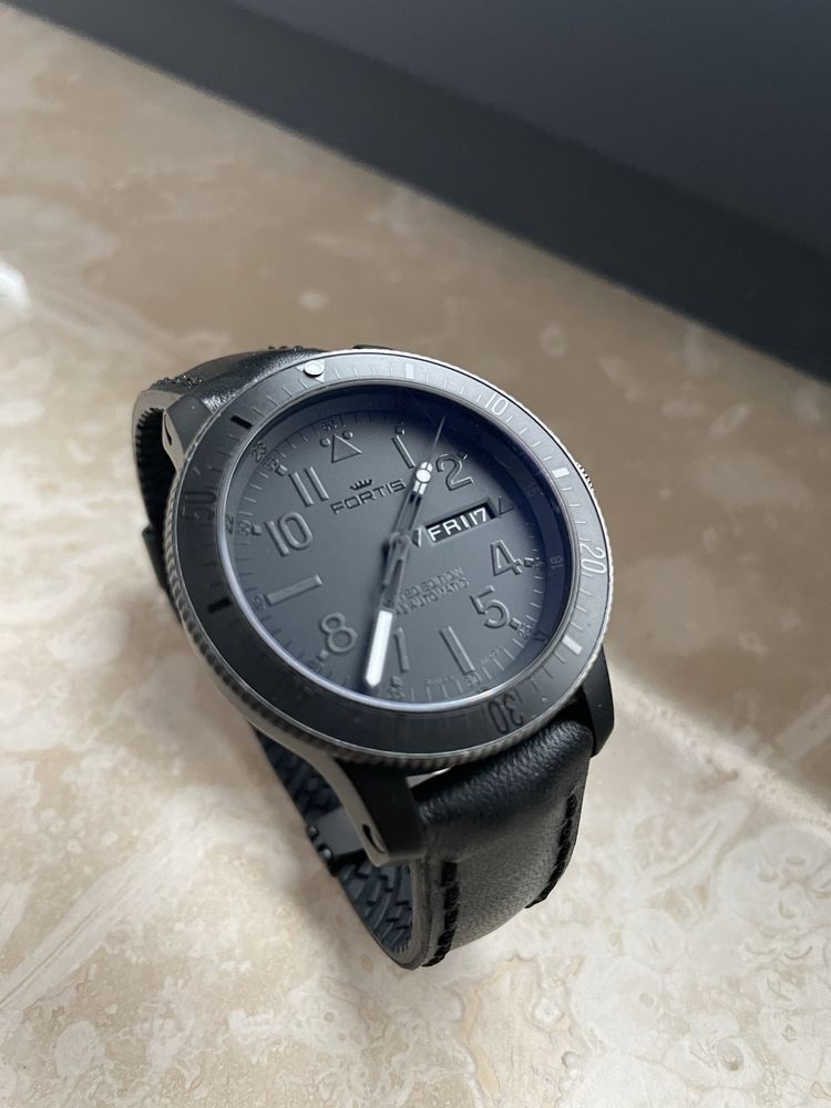 Fortis B-42 Black & Black Automatic Day/Date limited edition