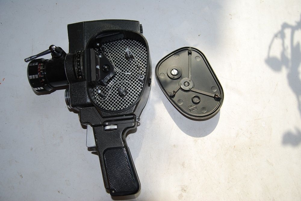 vand aparat filmat rusesc Quartz