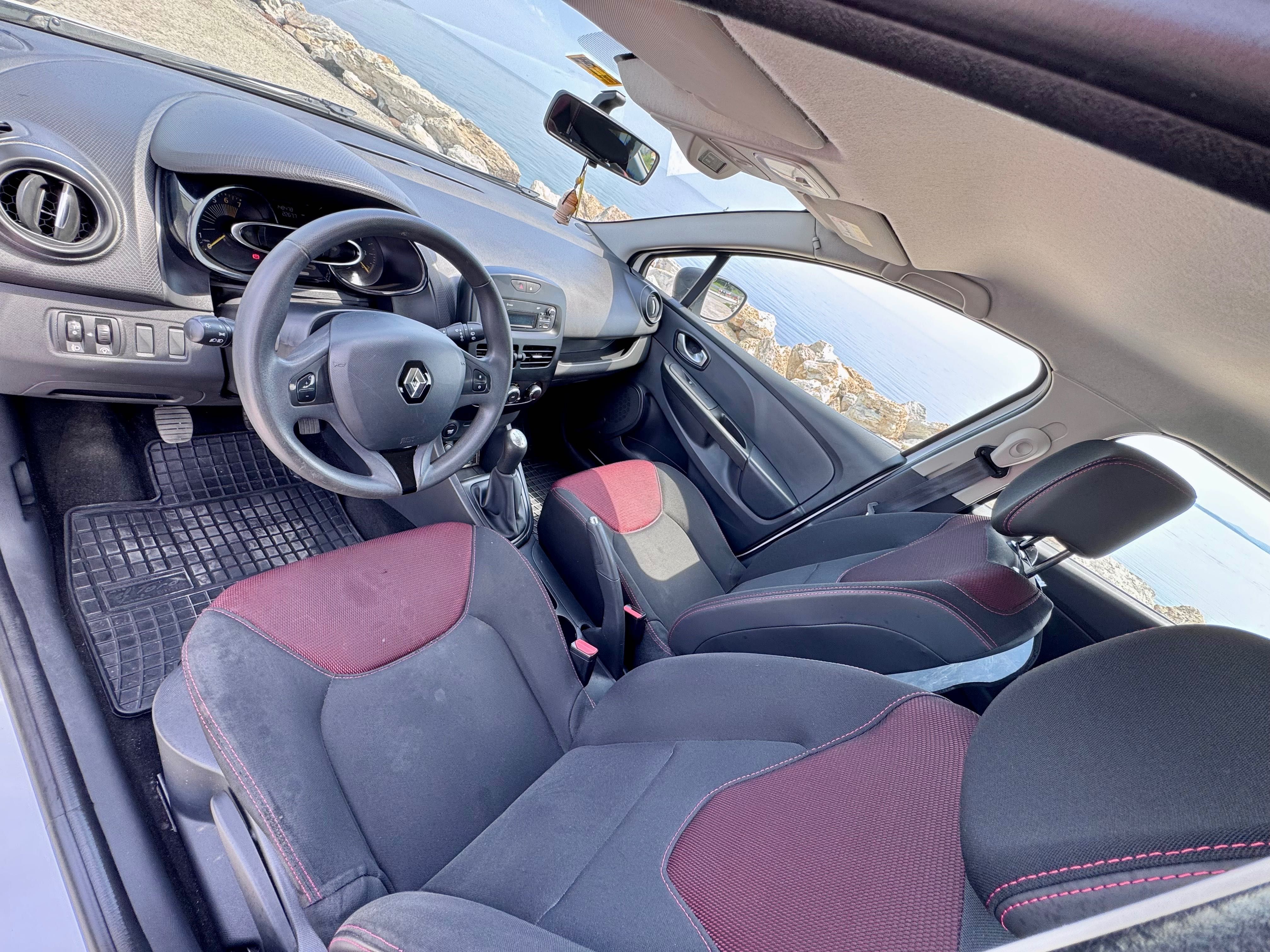 Renault Clio IV , 1.2 бензин,2015г, запазена, обслужена, каско