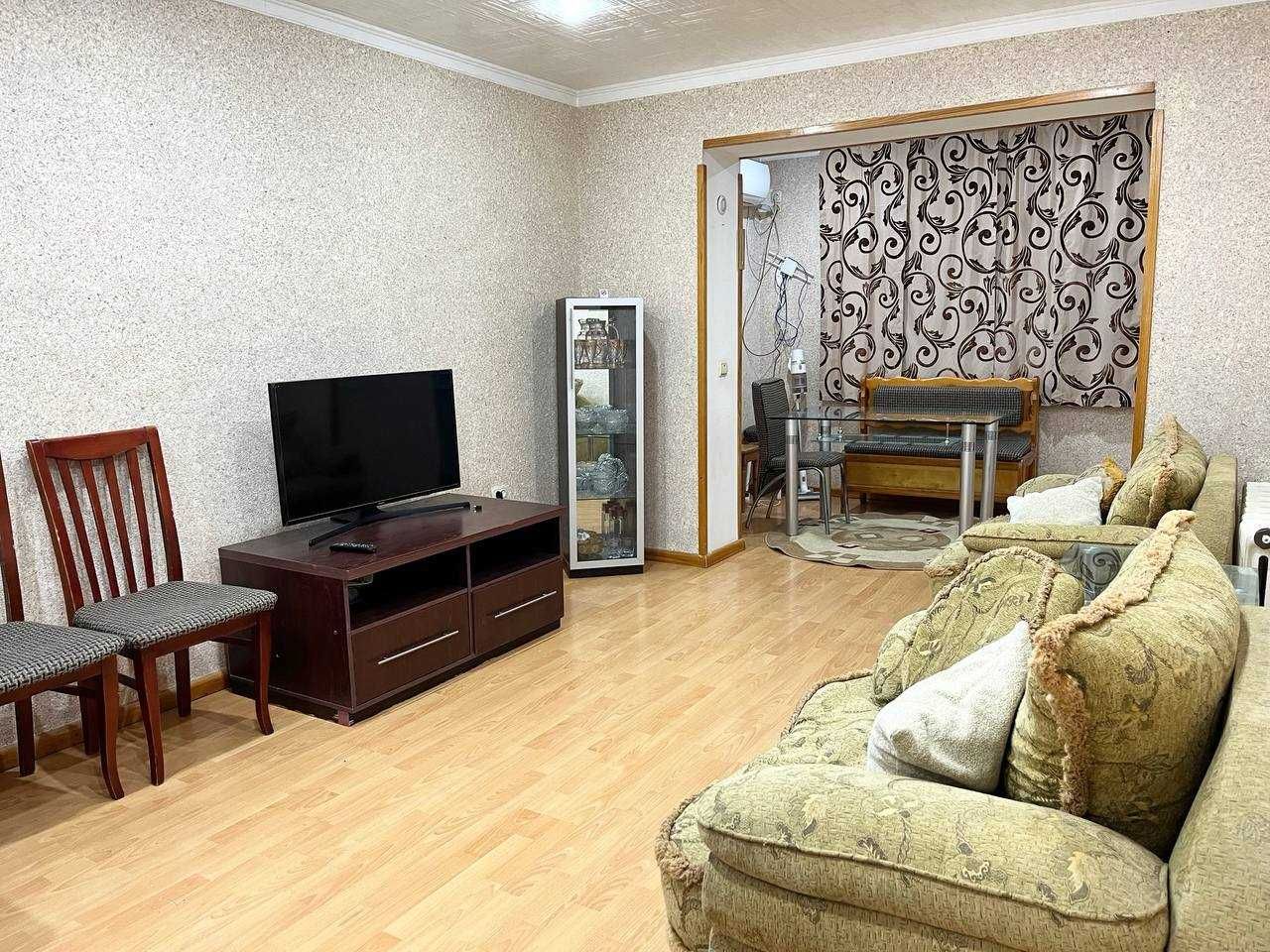3-комнатная квартира, кирпичный дом, 4 этаж 3/4/4
На долгий срок.