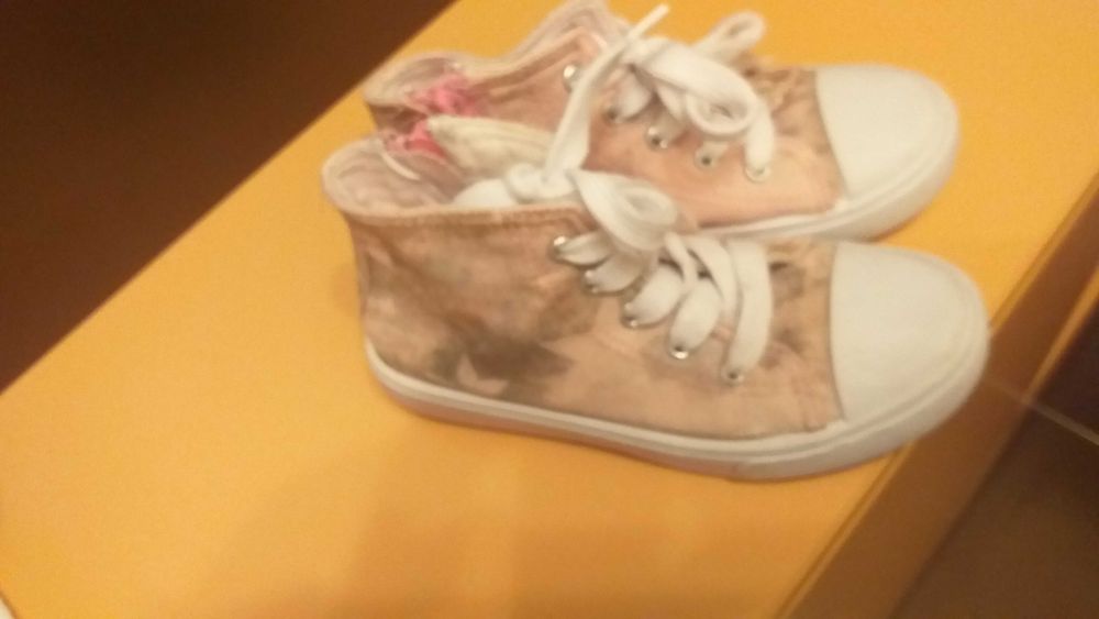 Оригинални маратонки Найк естествена кожа размер 25 за момченце  -40лв