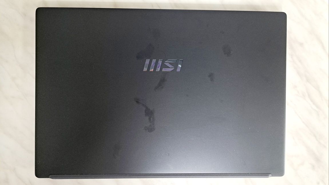 MSI Modern 15 B7M AMD Ryzen 5-7530U Bmg Amanet 88593
