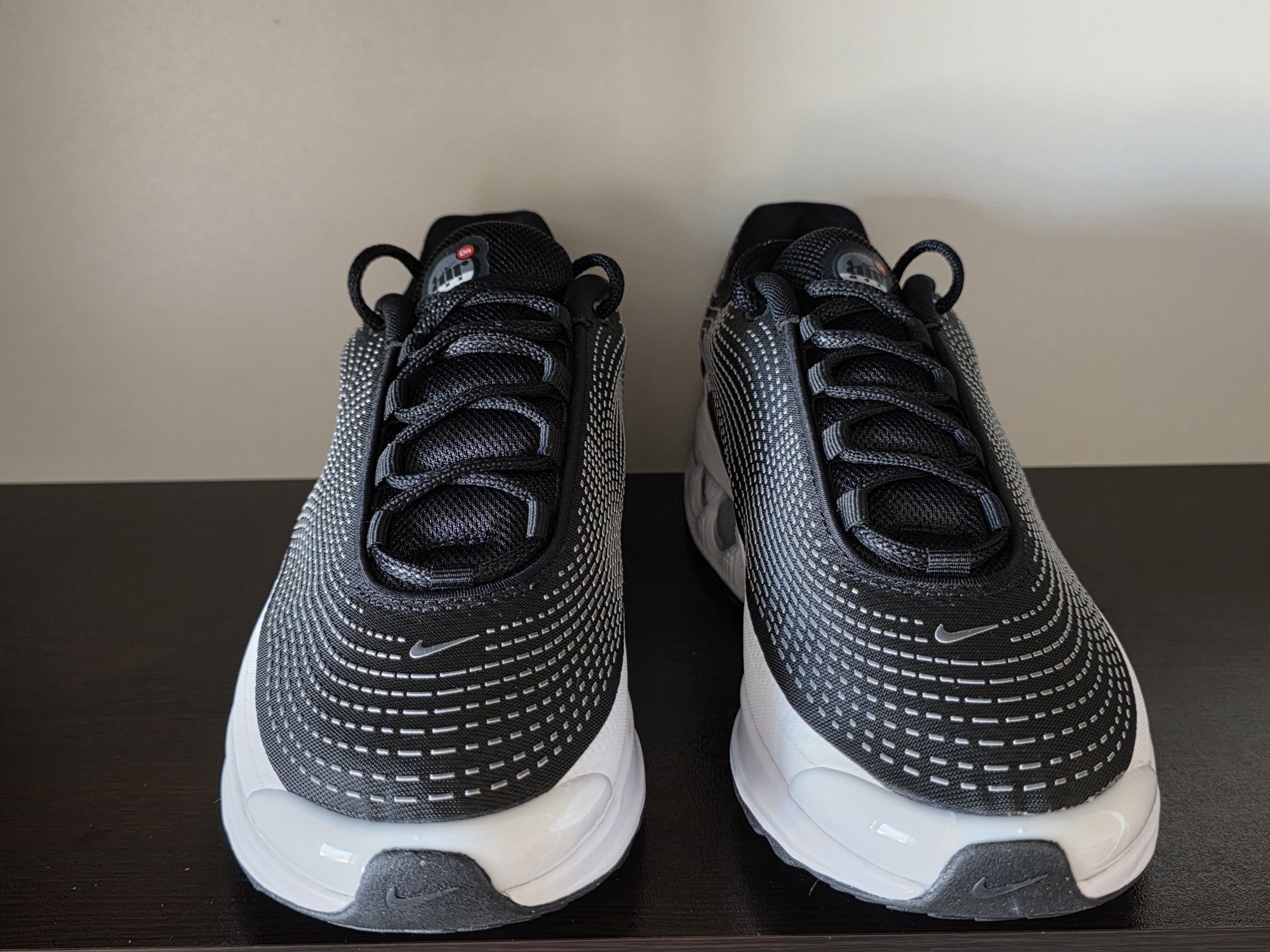 NIKE AIR MAX DN Налични 44.5номер 28.5см/ 45номер 29см Стелка