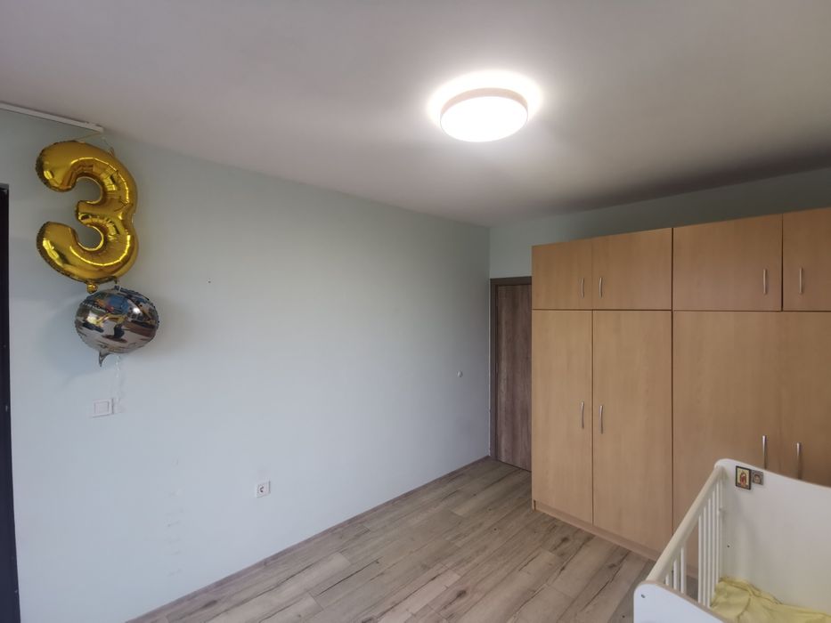 Тристаен апартамент под наем Варна кв. Бриз Варна  с паркомясто 1200лв