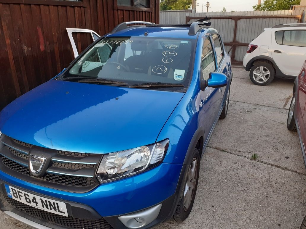 Dezmembrez Dacia sandero stepway 0,9 2016