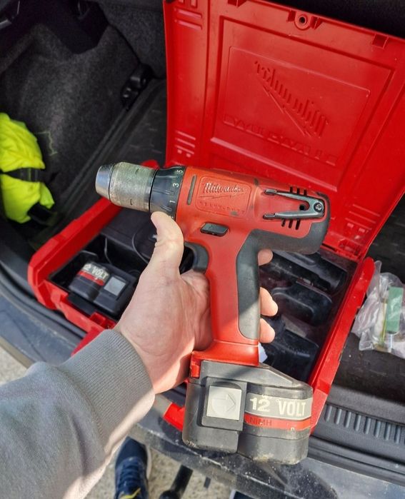 Filetanta Milwaukee Heavy Duty 18 V masina de insurubat si gaurit