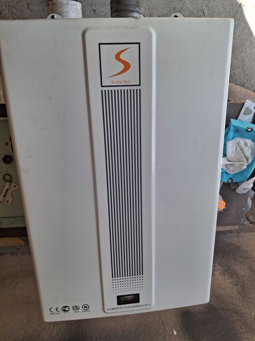 Настенный газовый котел Celtic.  Мощ. : 350 кв.м. Южная Корея.