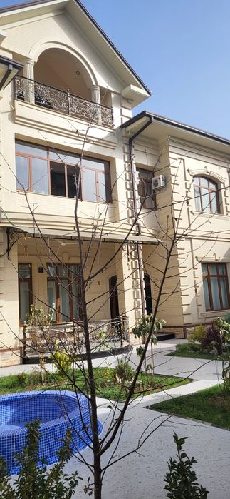 Продаётся качественный и добротный дом в центре