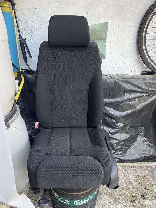 Седалки за пасат б6