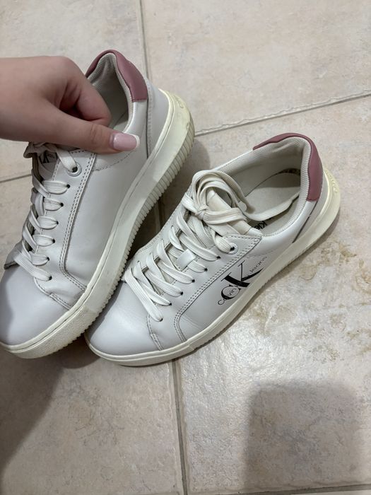 Маратонки на Calvin Klein