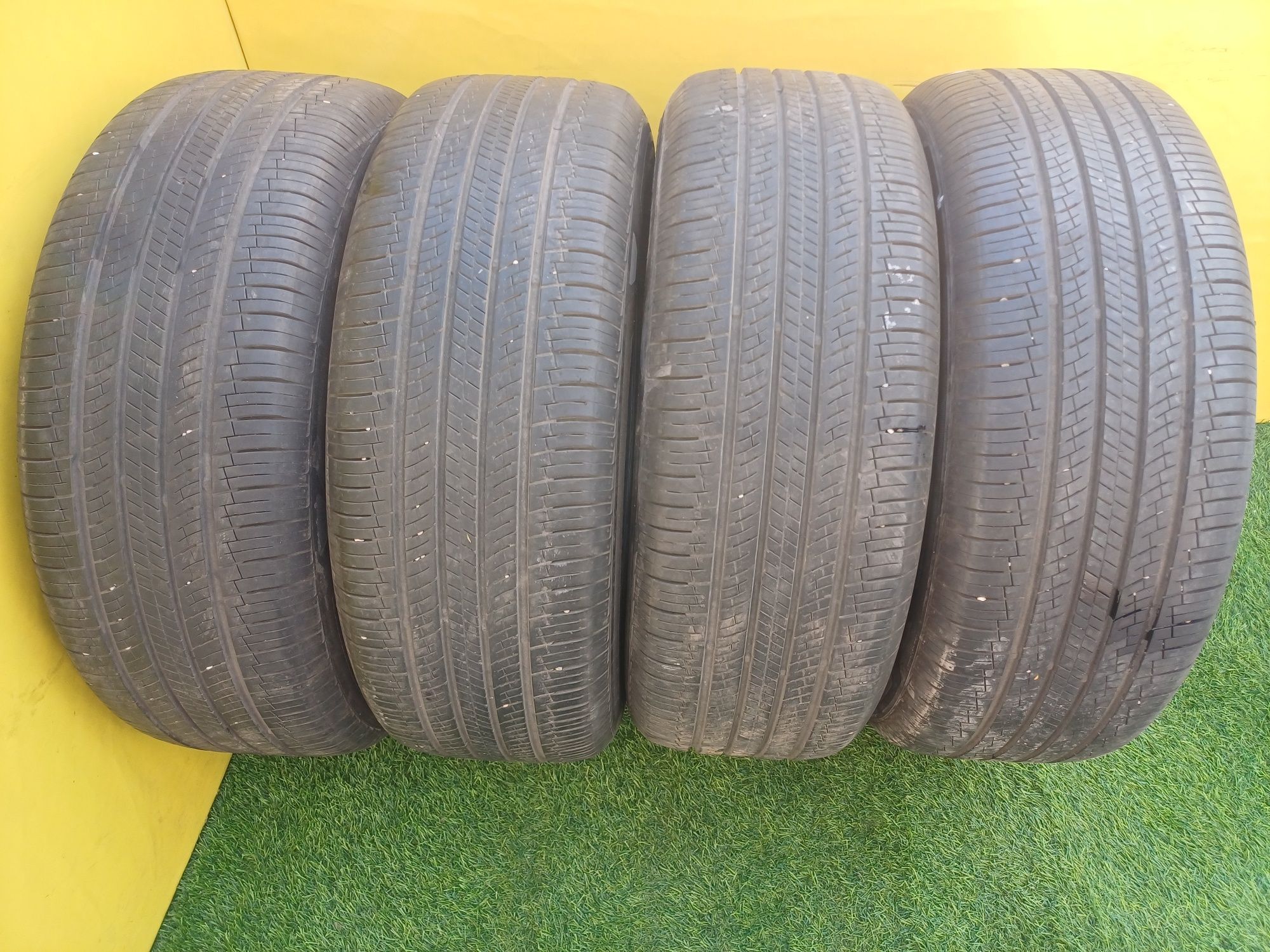 Шины 235/60 R18 Nexen комплект.