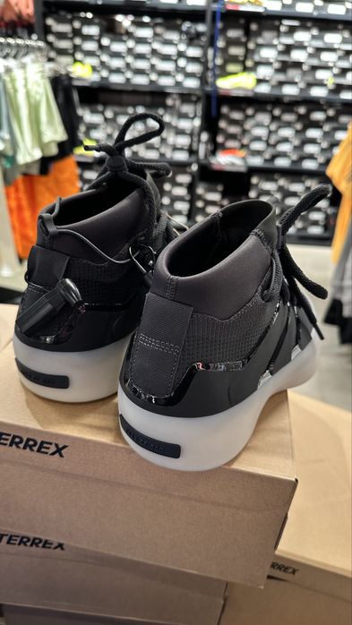 Adidas Fear Of God 1 Basketball originali noi ( marime 40 )