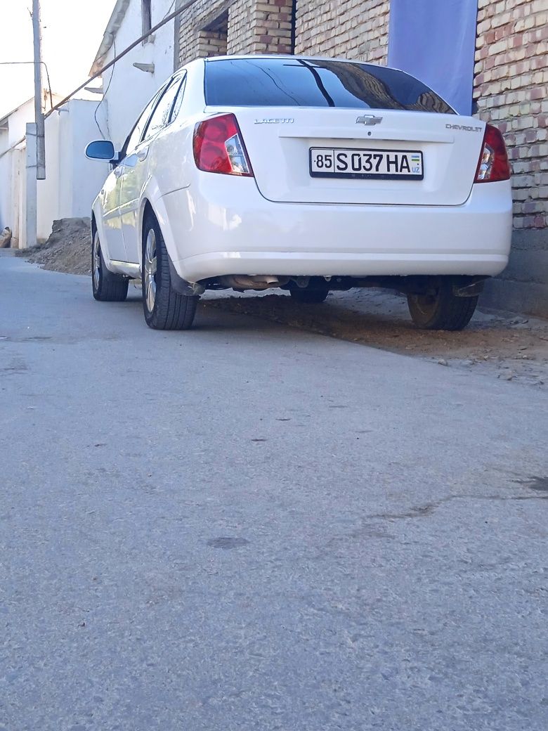 Mashina ideal holatda