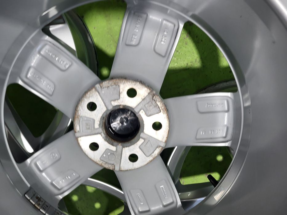 17 5x112 Vw Passat Touran Tiguan Golf Skoda лети джанти 5х112