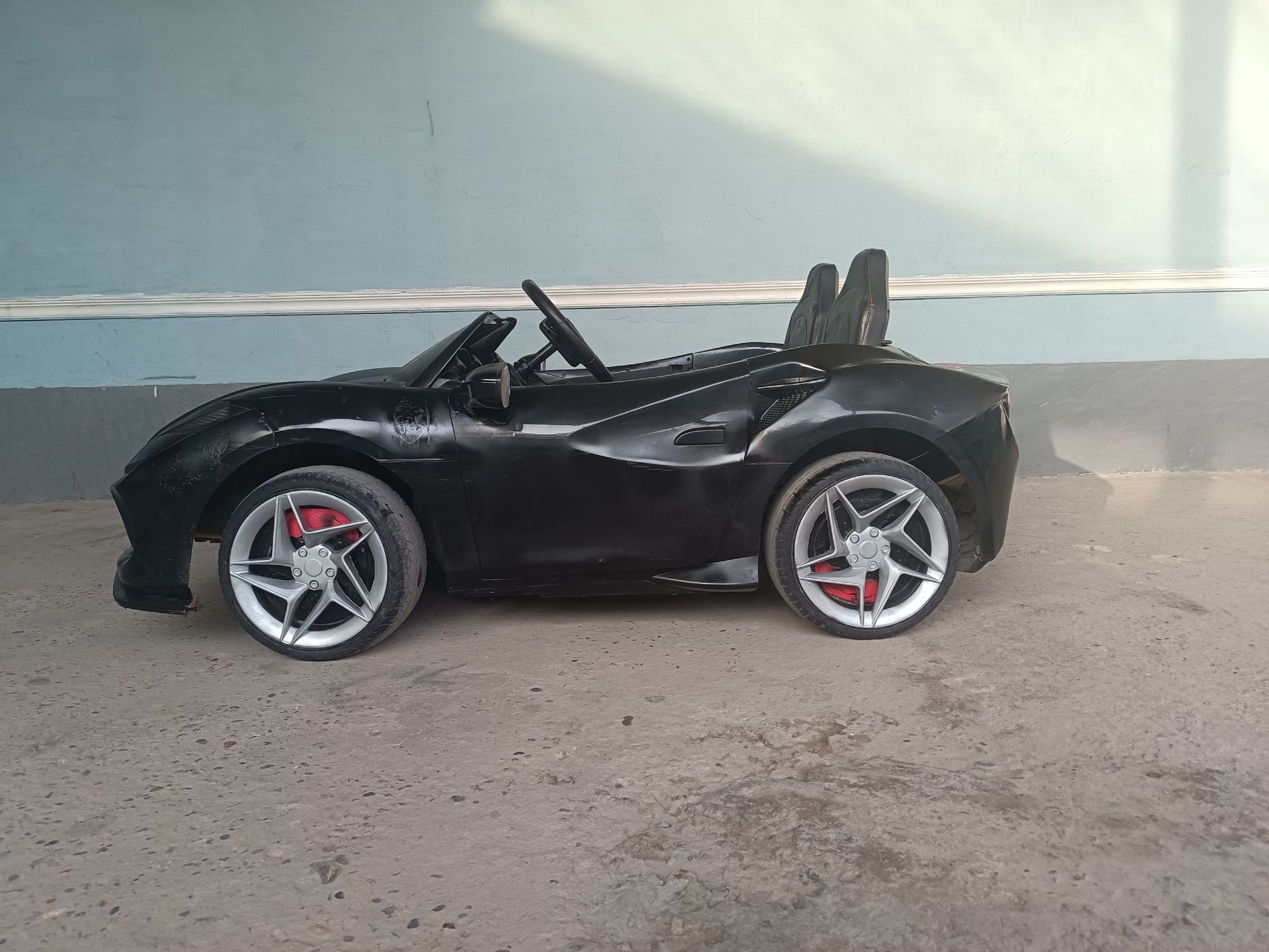 Ferari f8 moshncha