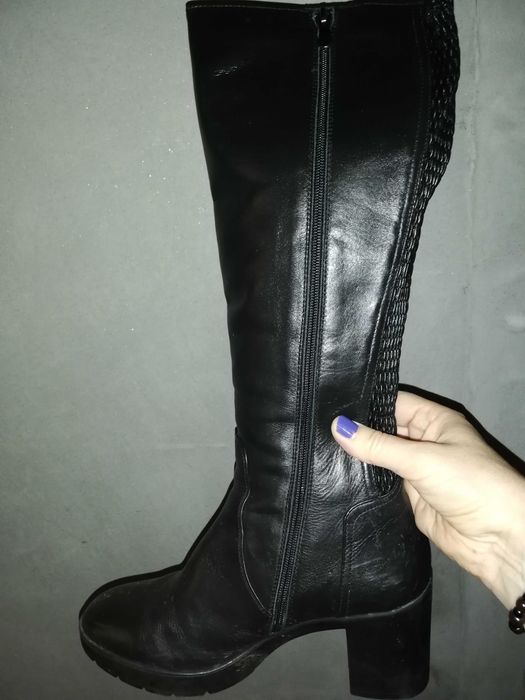 Дамски кожени ботуши