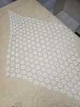 Fata de masa din macrame
