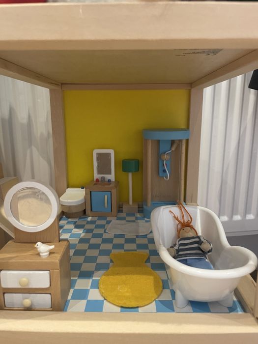 Căsuța de păpuși din lemn natural Hape