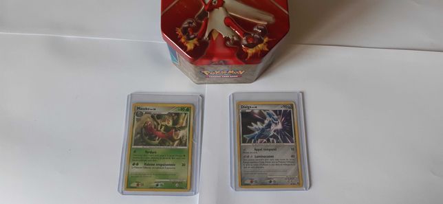 Set 2 carti pokemon si o cutie metal colectie