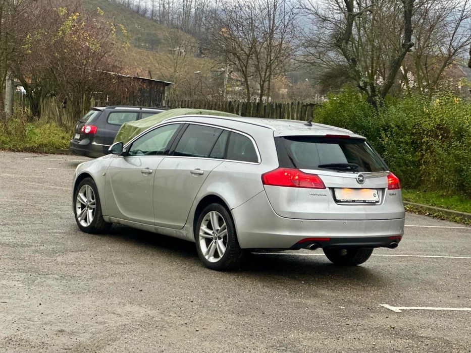 Opel insignia 2011 2.0 turbo 220 cp full