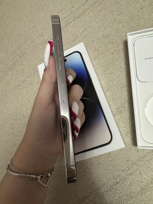 Продавам iPhone 14 Pro Max silver 256gb