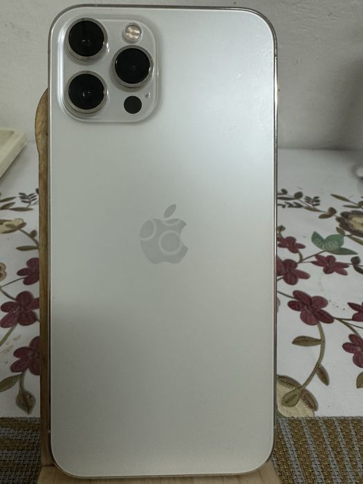 Iphone 12 pro max продается