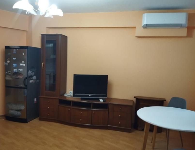 Дава се под наем Двустаен апартамент в Пловдив, Кършияка - 64 кв.м за 375 € - Снимка #1