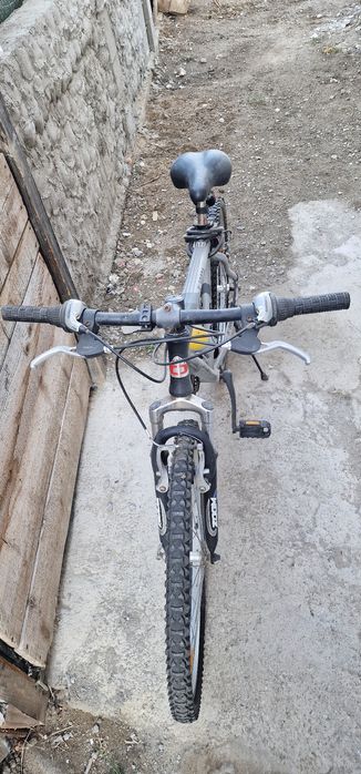 Vând bicicleta aluminiu