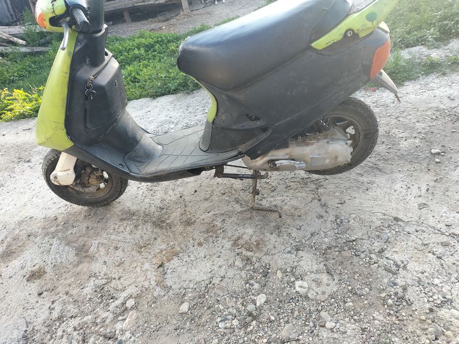 Vând scuter Aprilia de 80 cc 2t preț 1300 de lei NEGOCIABIL