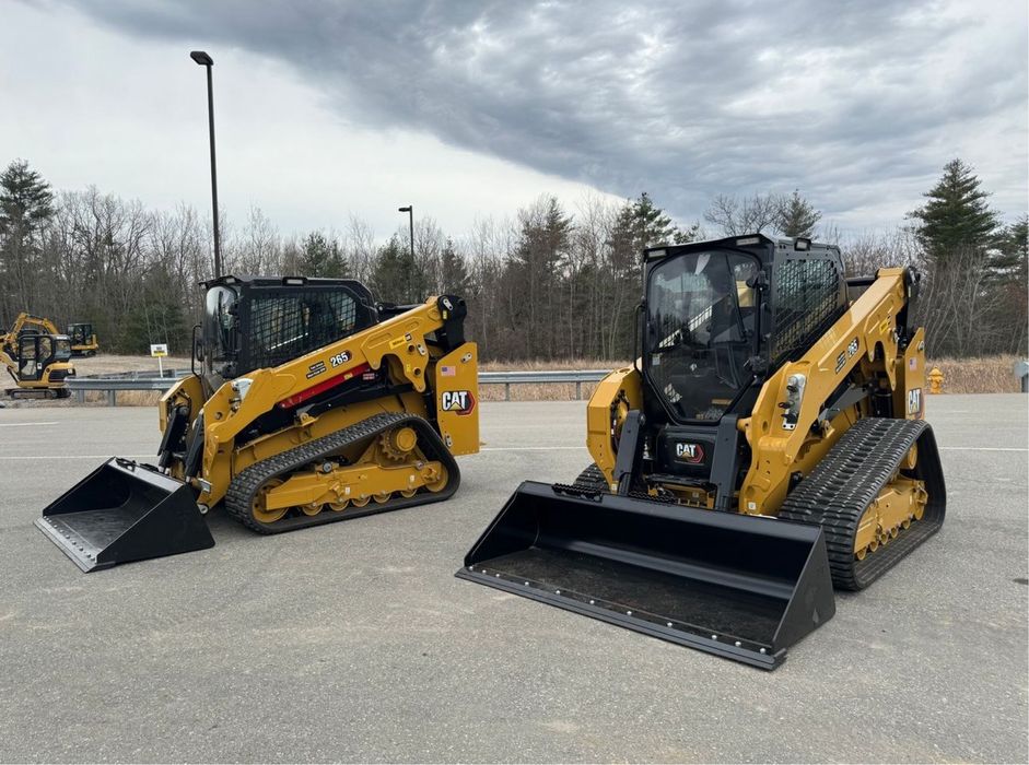 Excavator miniincarcator , compactor , canion