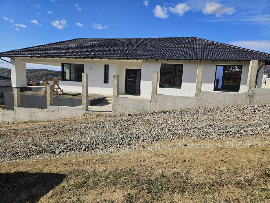 Casa de vanzare livada Meses