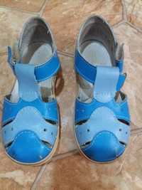 Детская обувь сандалии